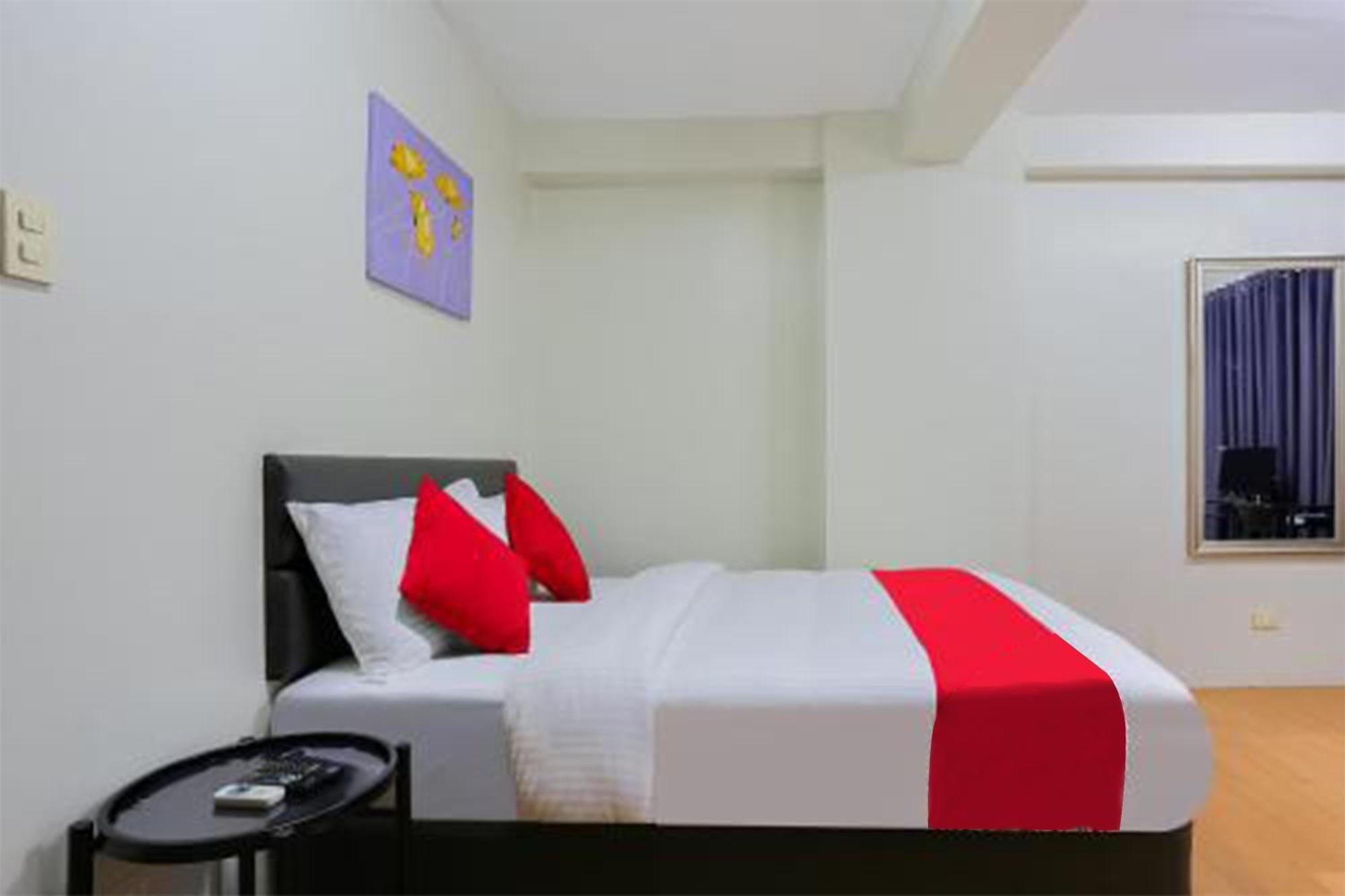 OYO 190 Anglo Residences Cidade Quezon Exterior foto