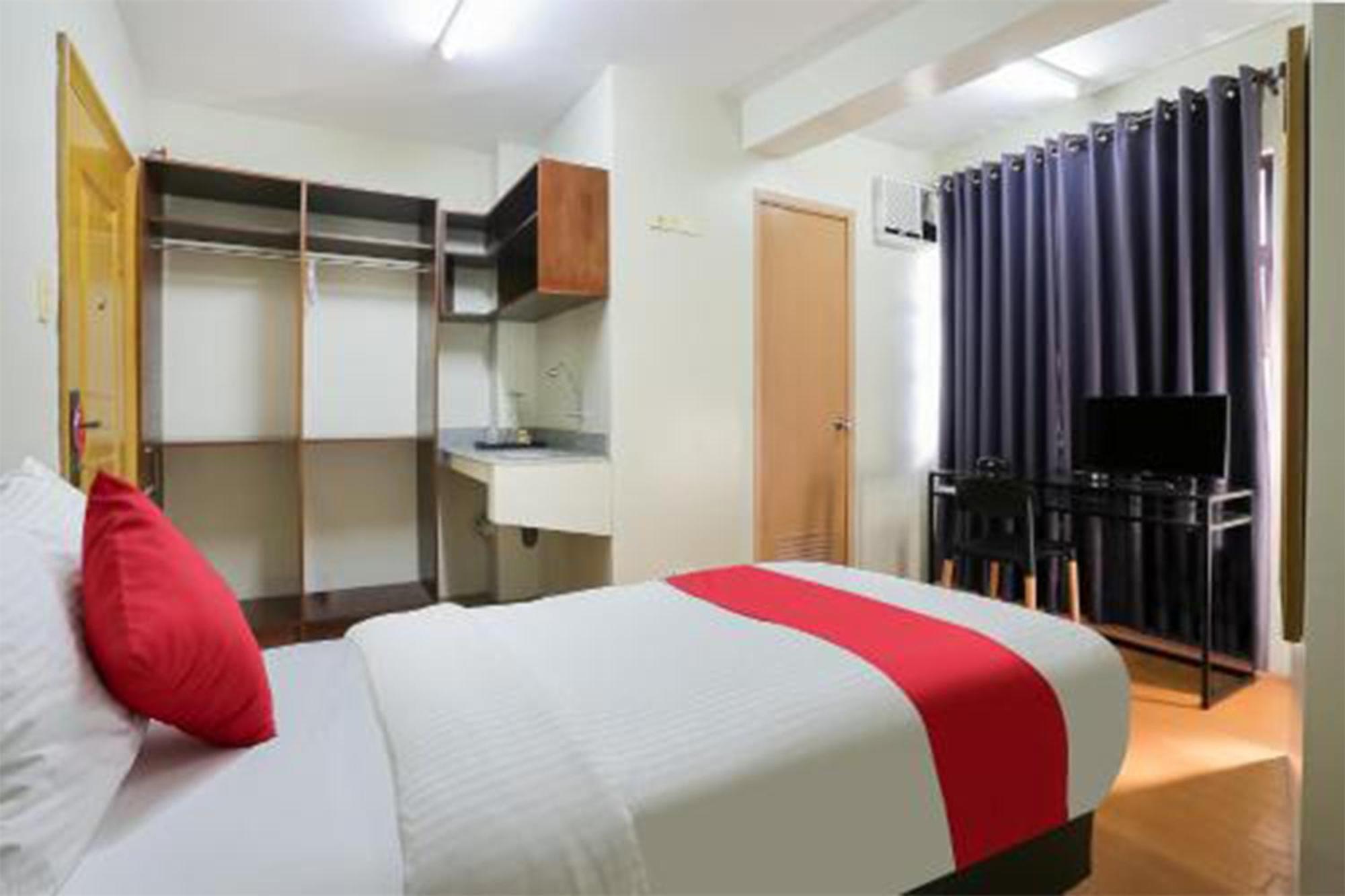 OYO 190 Anglo Residences Cidade Quezon Exterior foto